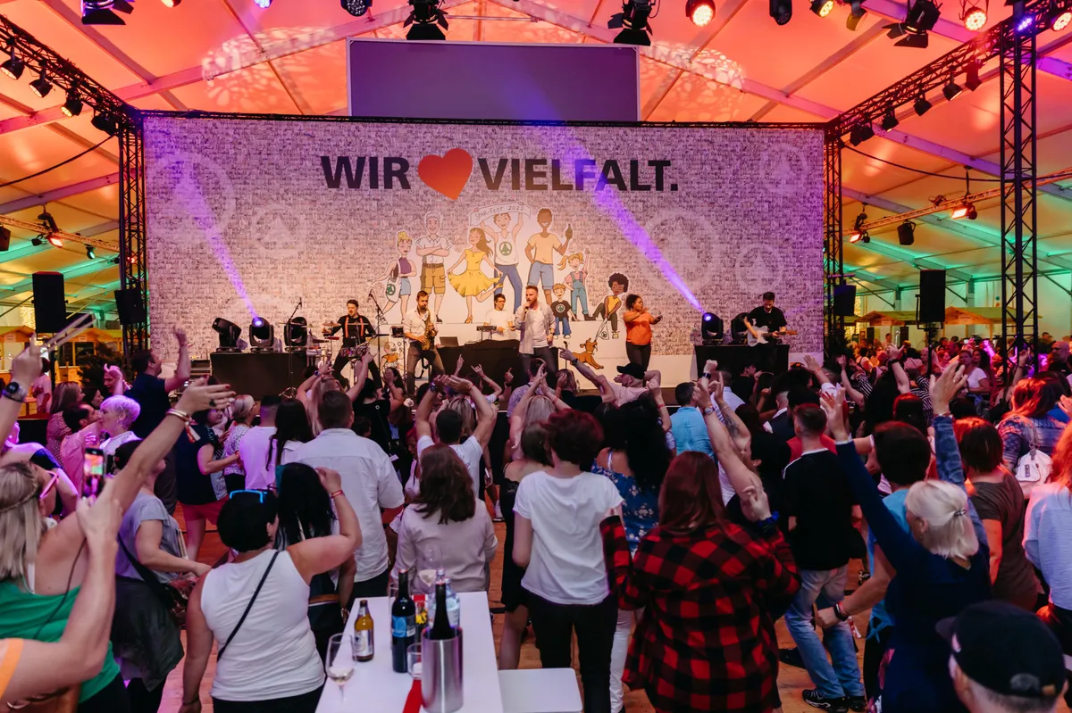 Deejay Plus beim SPAR Sommerfest 2022 in Österreich.